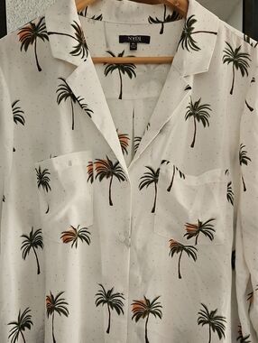 NYDJ Size XL  Palm Tree Print Blouse Summer Lightweight Fun Novelty Print